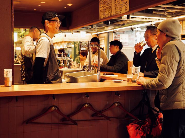 西梅田『ヒロカワテーラー バルチカ03店』の内観