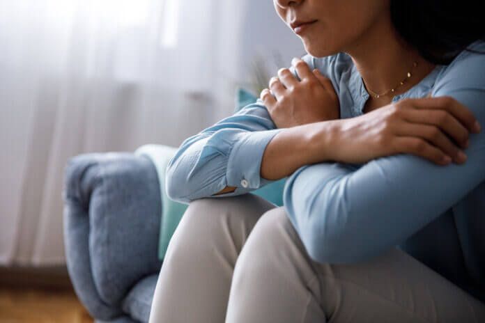 不幸になるとはわかっているけど…DV夫から離れられない女性の特徴9つ