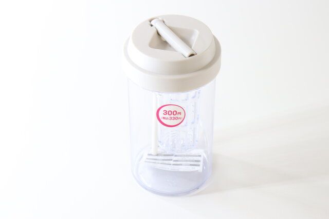 ダイソー ドリンクボトル（ストロー付） パッケージ