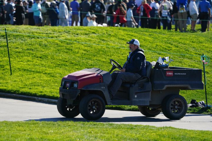 アメリカのゴルフ場でも日本の “ 軽トラ” が大人気！