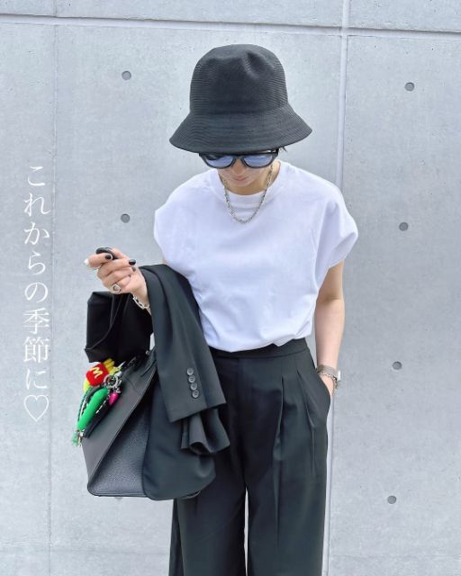 UVカットニットハットを被ったコーデ