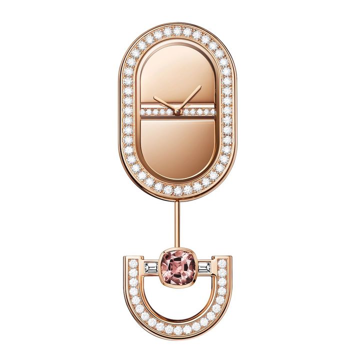 「マイヨン リーブル ブローチ」（RG×ダイヤモンド×トルマリン、ケース径35×23mm、クォーツ）￥11,275,000（予定価格）※2025年12月発売予定／HERMÈS