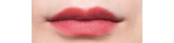 塗り比べ／ローラ メルシエ キャビア リップスティック 620