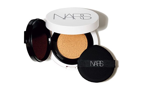 NARS ライトリフレクティング セラムクッションファンデーション