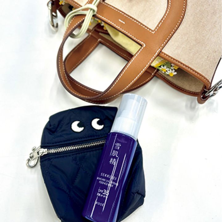 雪肌精 スキンケア UV エッセンス ミスト 手のひらサイズでバッグインにもおすすめ