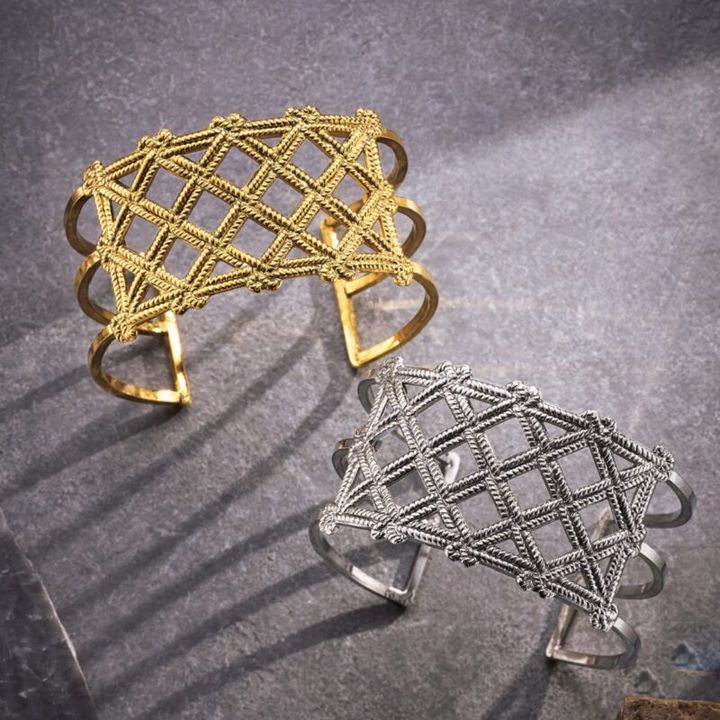 アデルビジューの開運ジュエリー