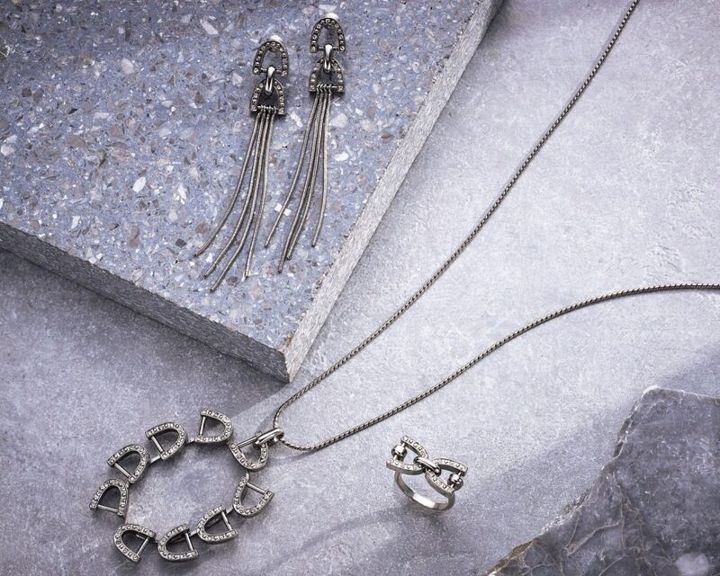 アデルビジューの開運ジュエリー