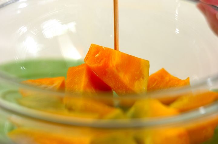 カボチャのクミンサラダの下準備1