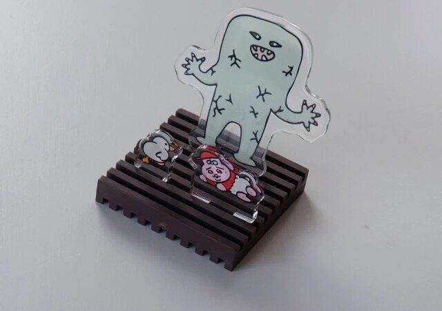 ダイソーのスタンドはアクキーのディスプレイにオススメ