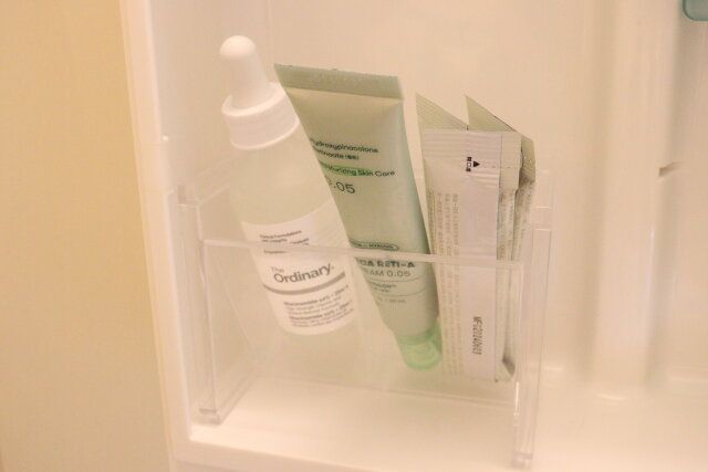 洗面鏡ナナメスタンド 使用例