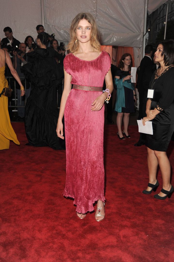 2009年『The Model as Muse: Embodying Fashion（ミューズとしてのモデル）』<br /> ルック／フォルチュニ