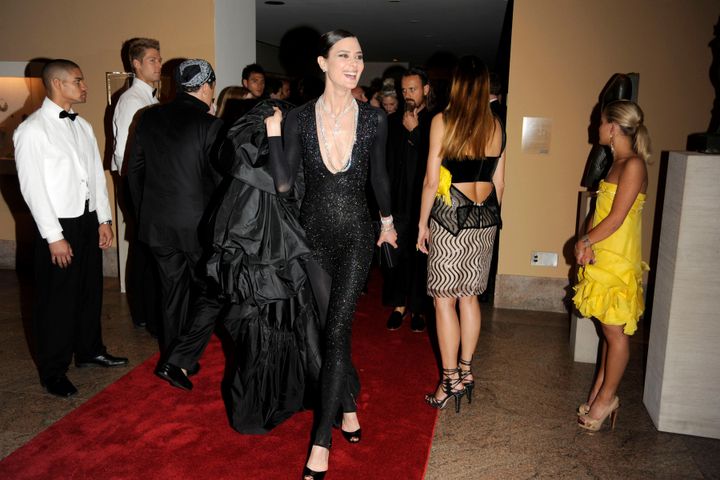 2009年『The Model as Muse: Embodying Fashion（ミューズとしてのモデル）』<br /> ルック／ボブ マッキー