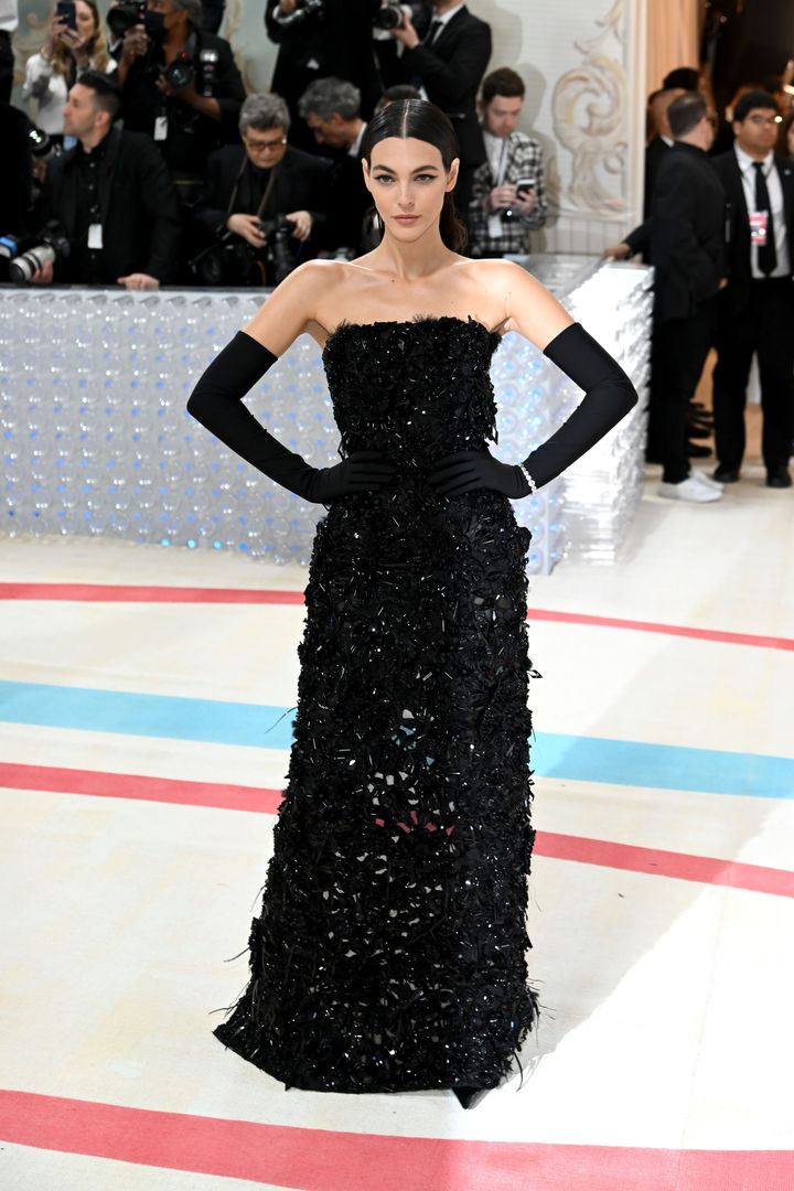 2023年『Karl Lagerfeld: A Line of Beauty（カール・ラガーフェルド: 美の系譜）』<br /> ルック／バレンシアガ