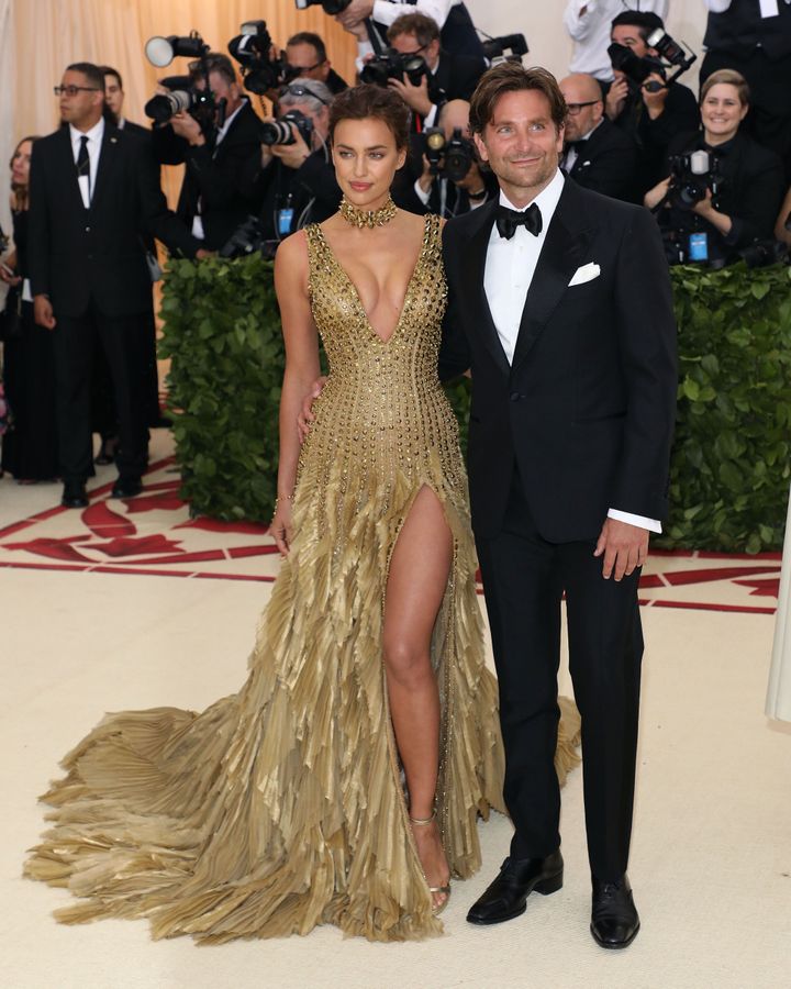 2018年『Heavenly Bodies: Fashion and the Catholic Imagination（ファッションとカトリックの想像力）』<br /> ルック／ヴェルサーチェ