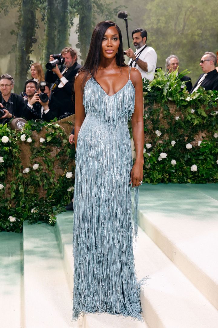 2024年『Sleeping Beauties: Reawakening Fashion（眠れる美への追憶──ファッションがふたたび目覚めるとき）』<br /> ルック／バーバリー