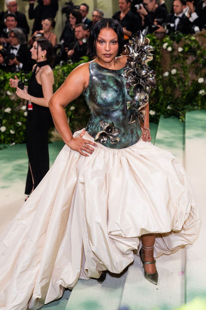 2024年『Sleeping Beauties: Reawakening Fashion（眠れる美への追憶──ファッションがふたたび目覚めるとき）』<br /> ルック／エイチアンドエム