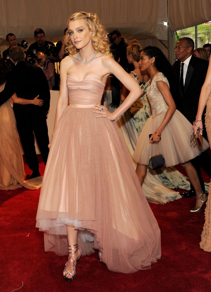 2011年『Alexander McQueen: Savage Beauty（アレキサンダー・マックイーン：野生の美）』<br /> ルック／トミー ヒルフィガー