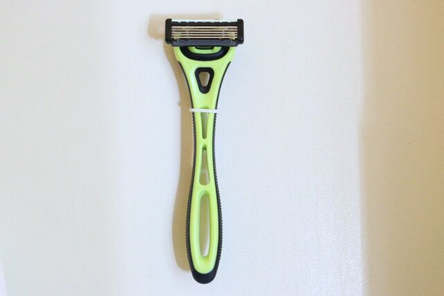 マグネット補助板付きシェーバーホルダー