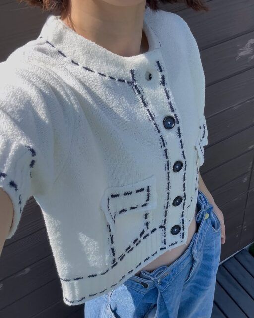 ステッチニットジャケットを着たコーデ