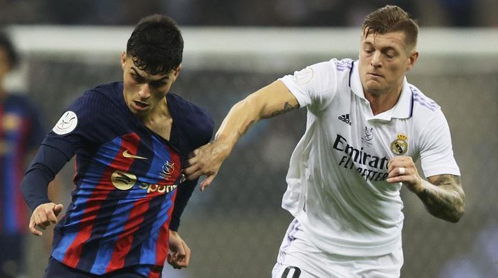 「メッシとは違って…」引退した世界的レジェンド、宿敵チームの22歳スターを大絶賛！