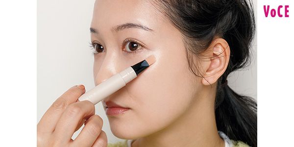 小鼻の赤みや目元＆口角のくすみは払い塗り