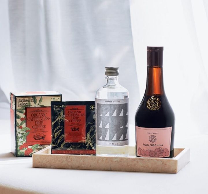 THREEの飲むアロマ、カフェインレスコーヒーなどのドリンク