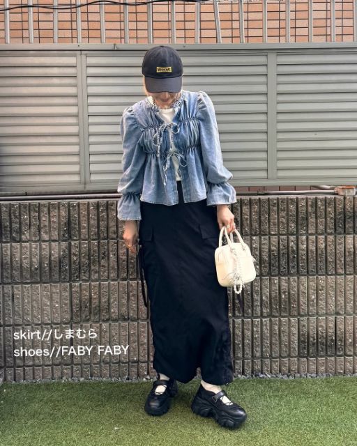 シャーリングデニムBLを着たコーデ