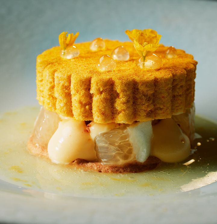 赤坂『La Gloire』の「日向夏とアーモンドミルクのパルフェグラッセ」