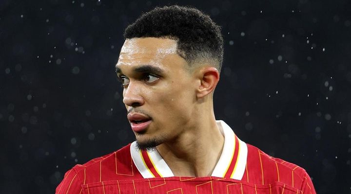 日本代表主将の同僚スター、世界的強豪からの退団を決断！レジェンドOBは「多くのファンの怒りを買うだろう」