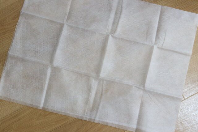 ダイソーのダニよけシート90cm×60cm2