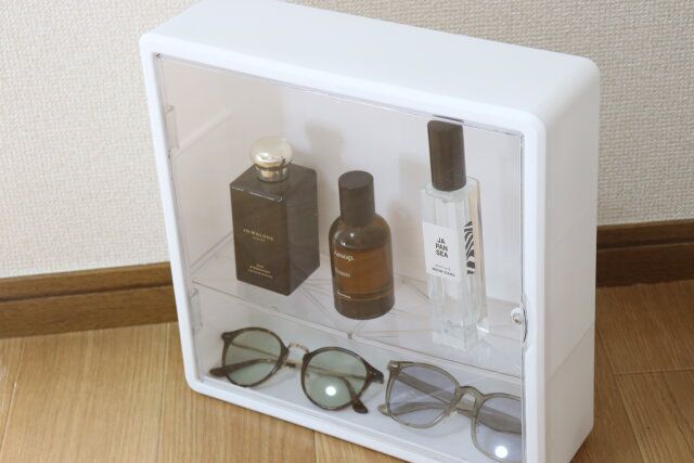 壁にもつけられるコレクションボックス（30cm×30cm×9cm） 使用例