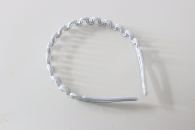 セリアの4746 やわらかカチューシャ2