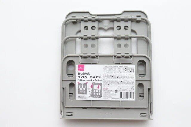 ダイソーの折り畳み式ランドリーバスケットのパッケージ