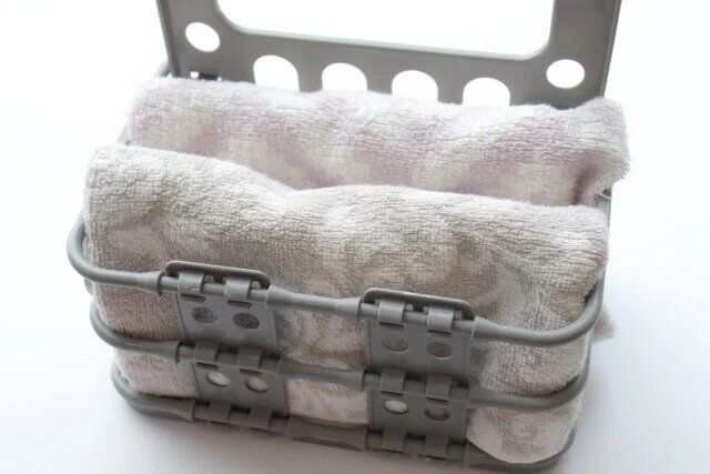 ダイソーの省スペースで使える折り畳み式ランドリーバスケット