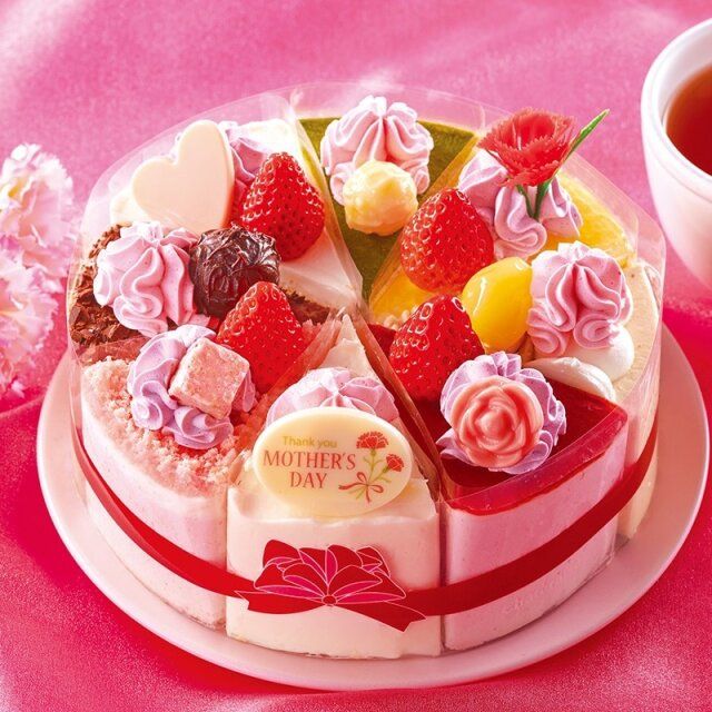 シャトレーゼの母の日 花束アソートデコレーション17cm