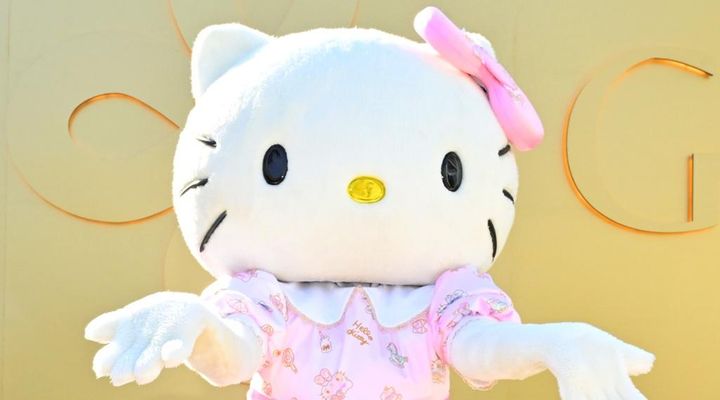 35歳の日本代表天才OB、キティちゃんの神対応に感激！「最後こっち向かって手振ってくれて感動した」