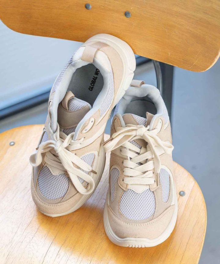 画像1: 出典：and ST