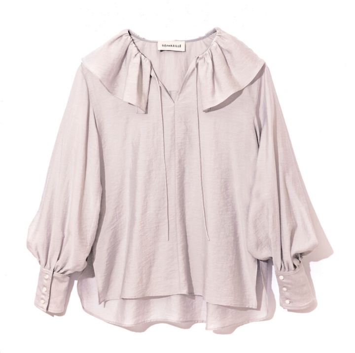 デパリエのフリルブラウス
