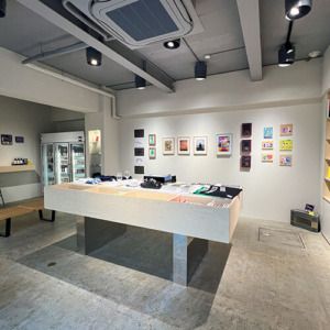 ギャラリー〈stacks bookstore〉内観