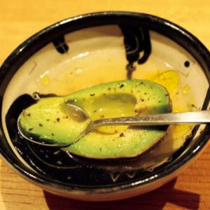 鹿児島〈名山掘 梅屋〉アボガドのおでん