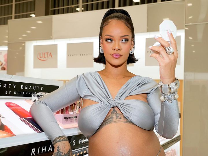 画像1: リアーナがメットガラに出席