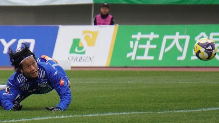 5試合ぶりの白星に導いたJ2モンテディオ山形FW藤本佳希「思いがあのヘディングになった」と技ありダイビングヘッド