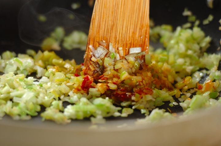 エビイカホタテの海鮮チリ炒めの作り方2