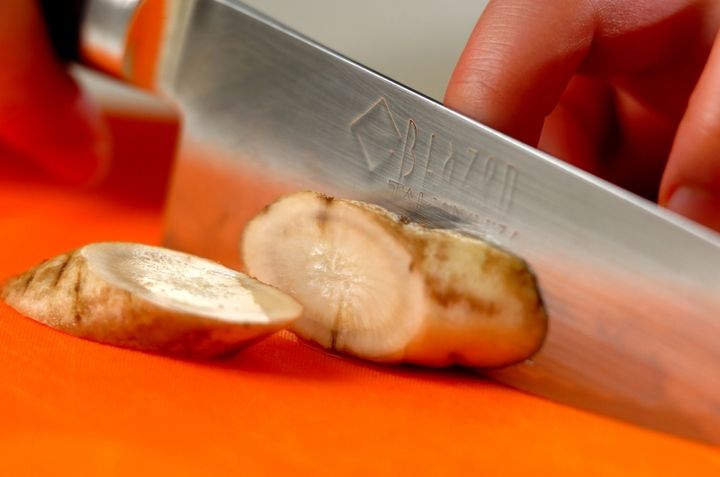 ゴボウのバターソテーの下準備1