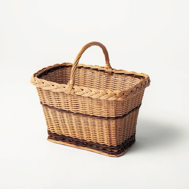 「フランスの柳のカゴ」