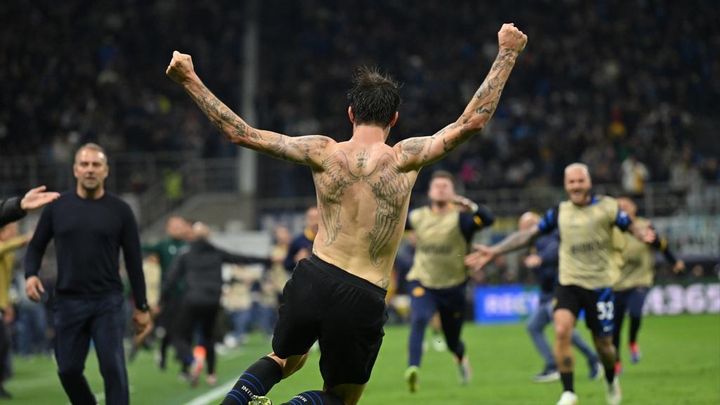 精巣ガンを克服した37歳スター、世界最高峰の舞台でチームを救う劇的ゴールで英雄に！