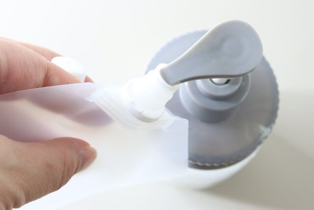 使い捨て詰替えパウチ 詰め替え