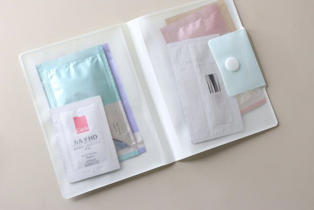 セリアのお出かけに嬉しいポケットホルダー