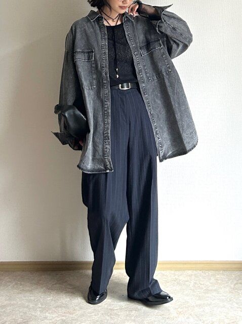 【ブラック】シアーを覗かせてトレンド感をON