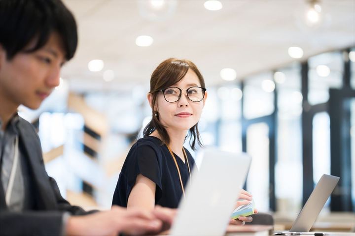 職場恋愛に関する調査の結果とは…